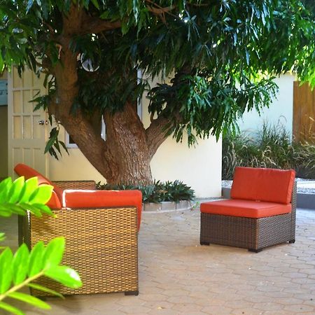 Homey Vacation And Carrental วิลเลมสตัด ภายนอก รูปภาพ