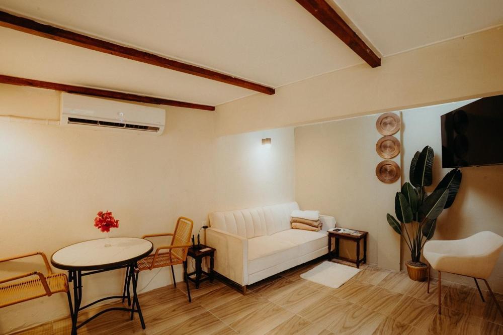 Homey Vacation And Carrental วิลเลมสตัด ภายนอก รูปภาพ